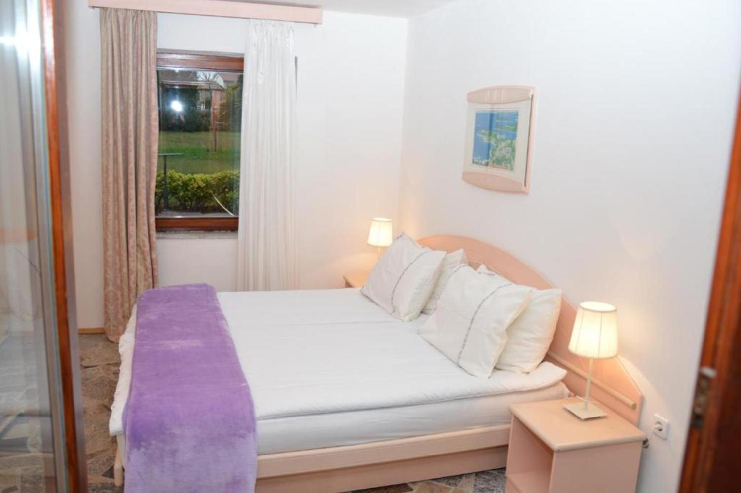 Apartments Aurelia Nova Vas  Ngoại thất bức ảnh