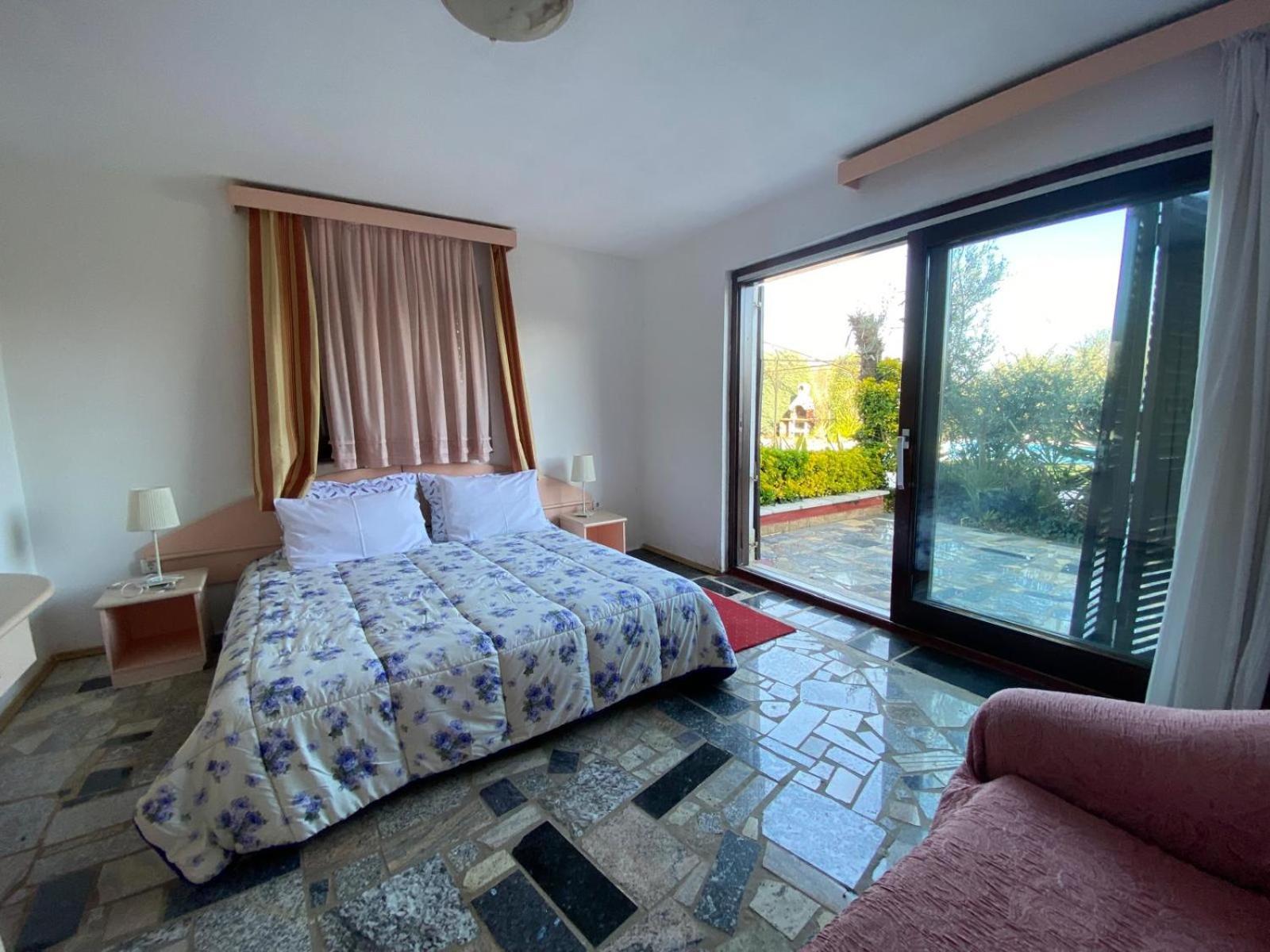 Apartments Aurelia Nova Vas  Ngoại thất bức ảnh