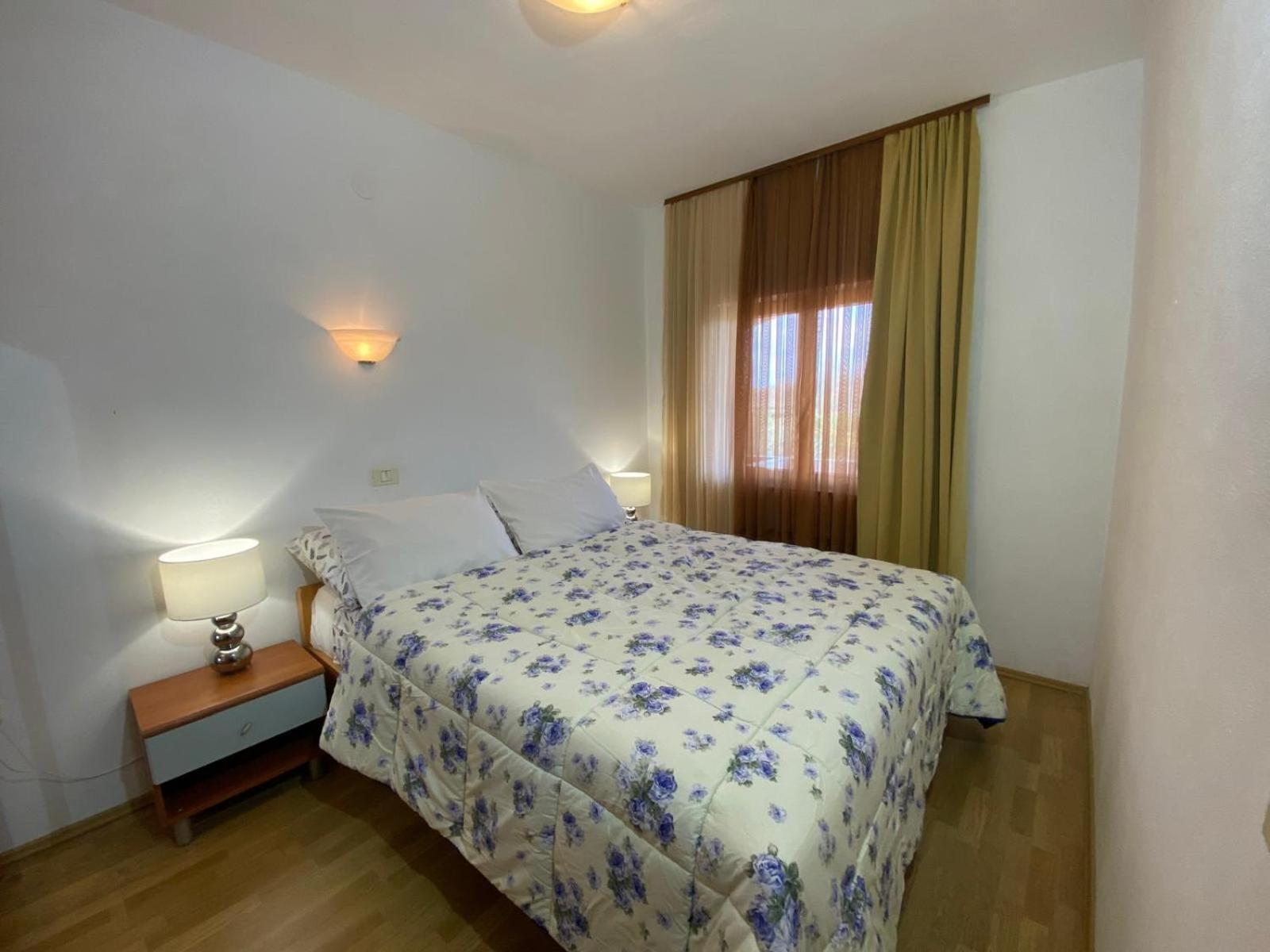 Apartments Aurelia Nova Vas  Ngoại thất bức ảnh